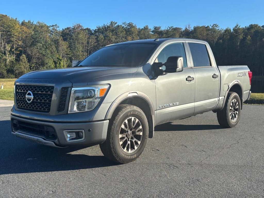 2018 Nissan Titan PRO-4X Crew Cab 4WD