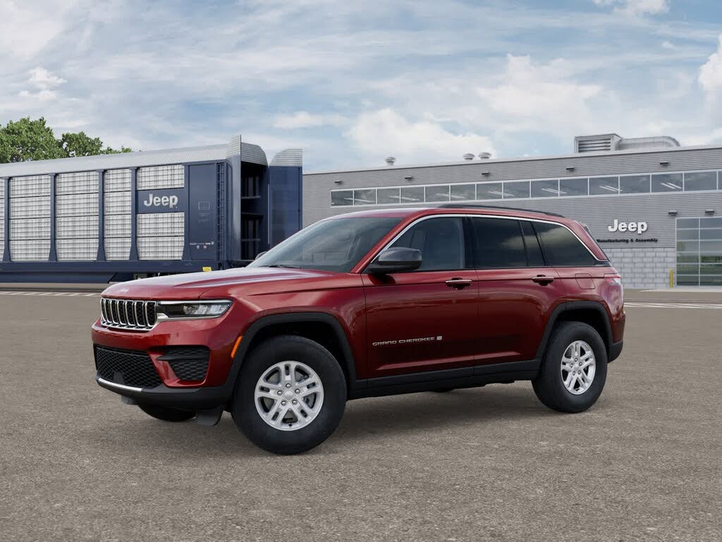 2025 Jeep Grand Cherokee Laredo RWD