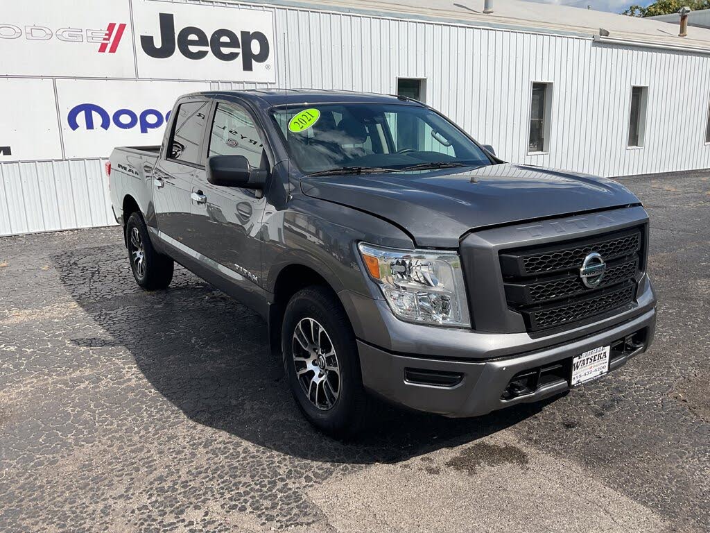 2021 Nissan Titan SV Crew Cab 4WD