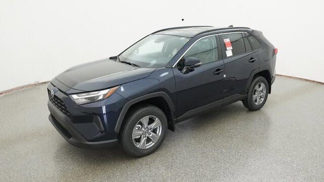 2025 Toyota RAV4 XLE FWD