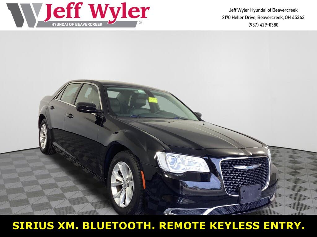 2015 Chrysler 300 Limited RWD