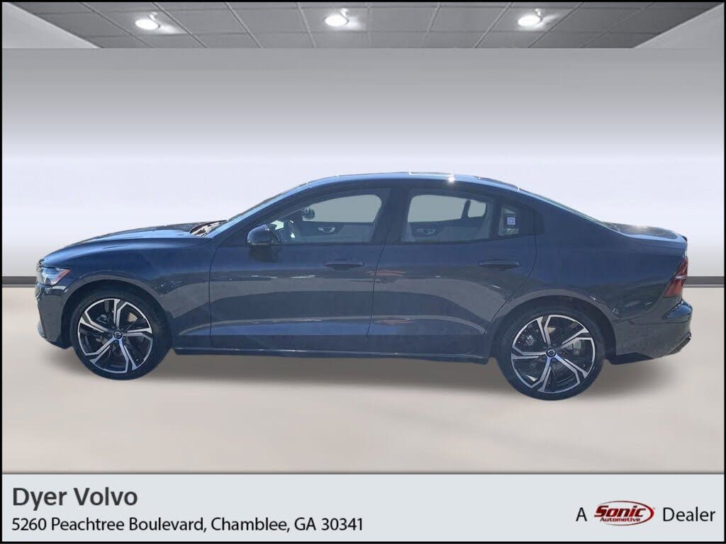2024 Volvo S60 B5 Plus Dark Theme AWD
