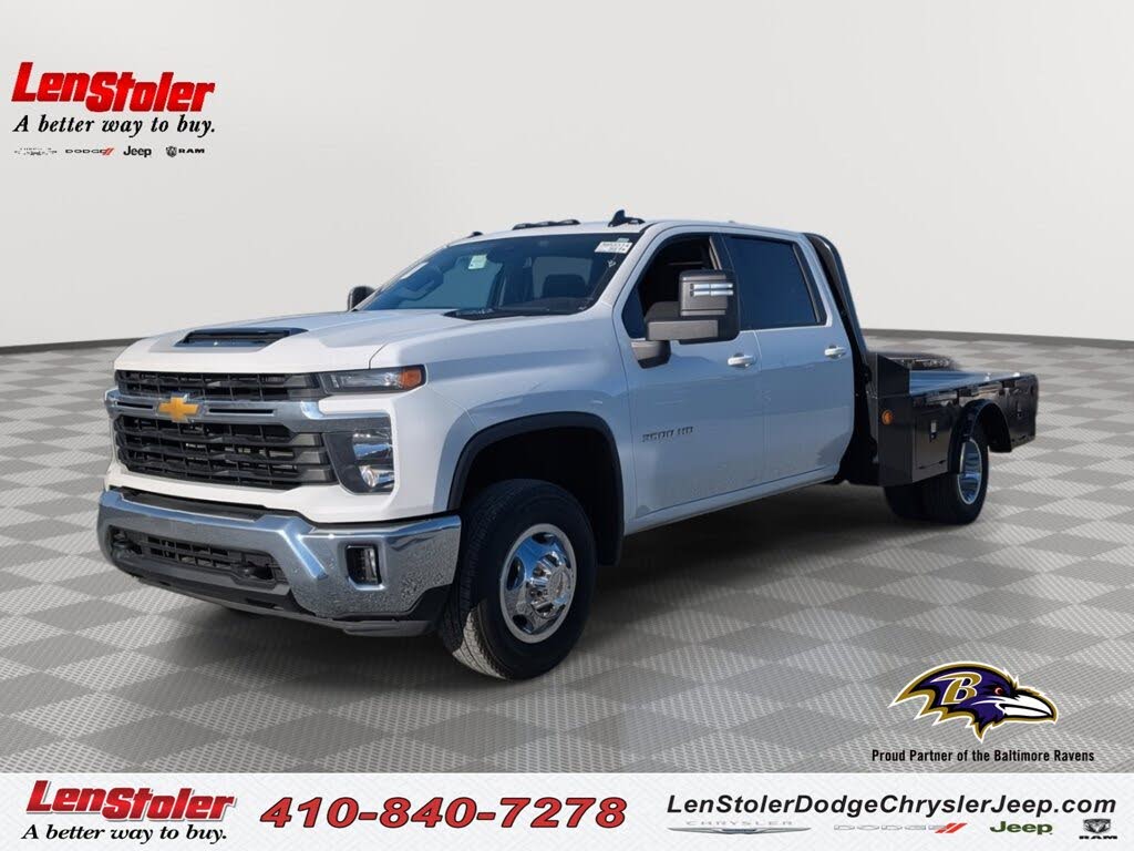 2025 Chevrolet Silverado 3500HD Chassis LT Crew Cab 4WD