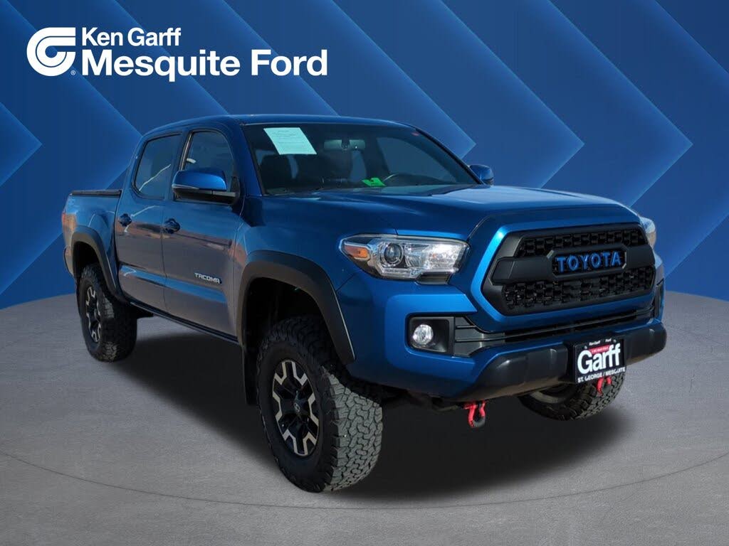 2017 Toyota Tacoma SR5 V6 Double Cab 4WD