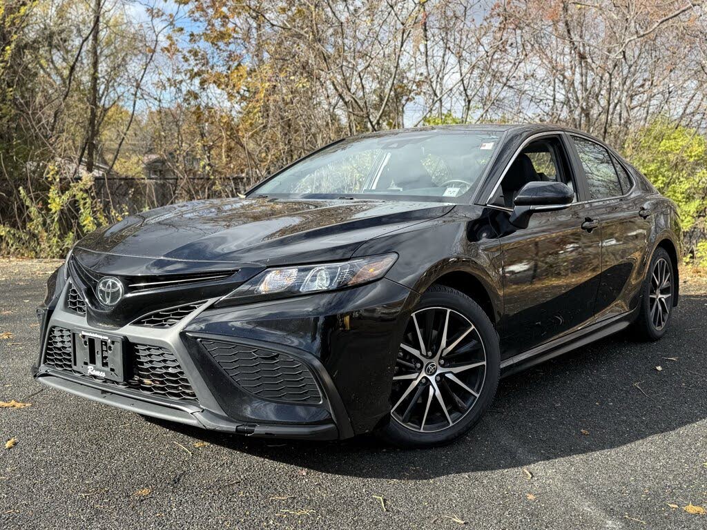2023 Toyota Camry SE AWD
