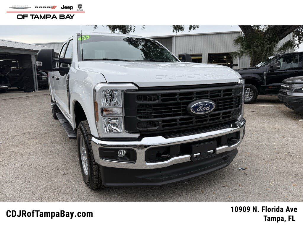 2025 Ford F-350 Super Duty XL Crew Cab 4WD
