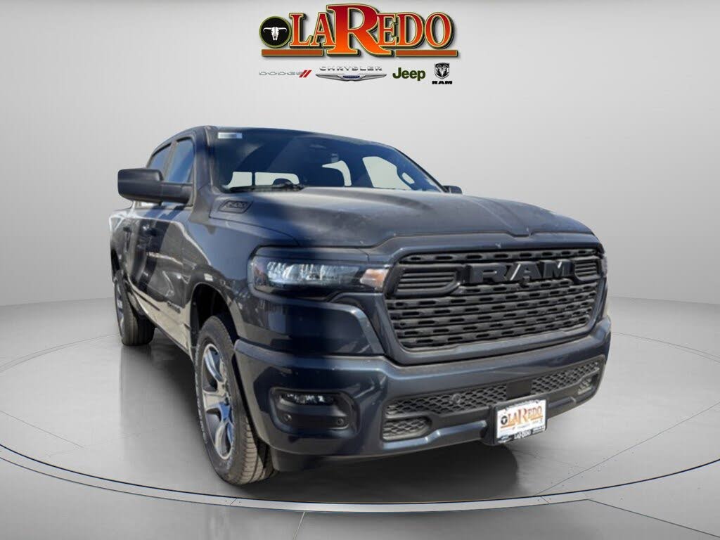 2026 RAM 1500 Express Crew Cab RWD