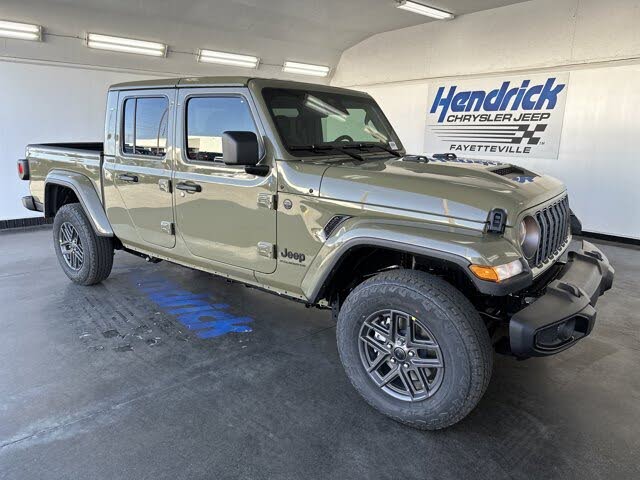 2026 Jeep Gladiator Sport S Crew Cab 4WD