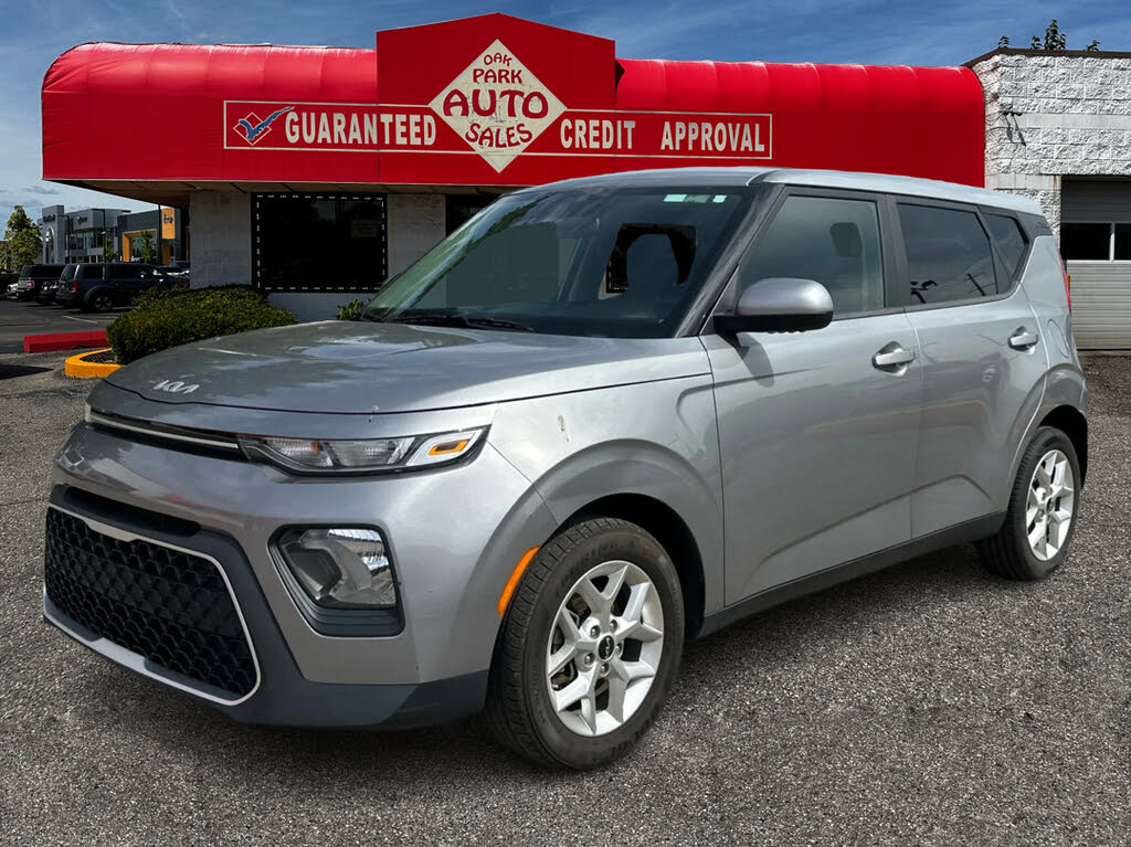 2022 Kia Soul LX FWD