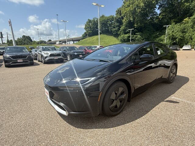 2025 Toyota Prius Plug-In Hybrid SE FWD