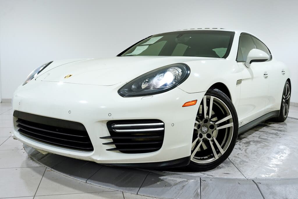 2015 Porsche Panamera GTS