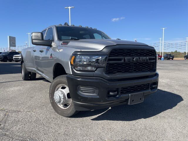 2024 RAM 3500 Tradesman Crew Cab LB DRW 4WD