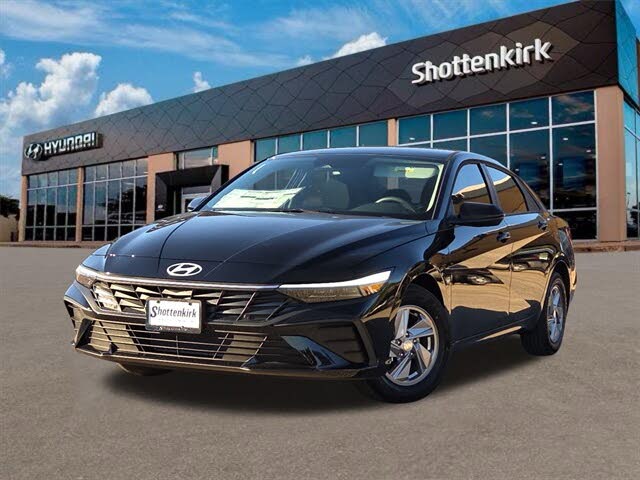 2026 Hyundai Elantra SE FWD