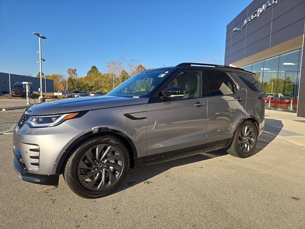 2024 Land Rover Discovery P300 Dynamic SE AWD