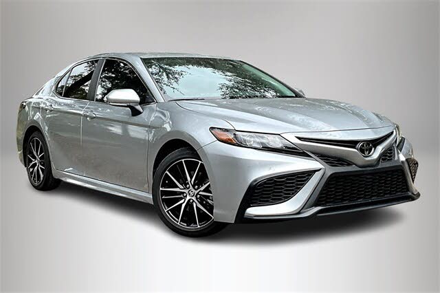2024 Toyota Camry SE FWD