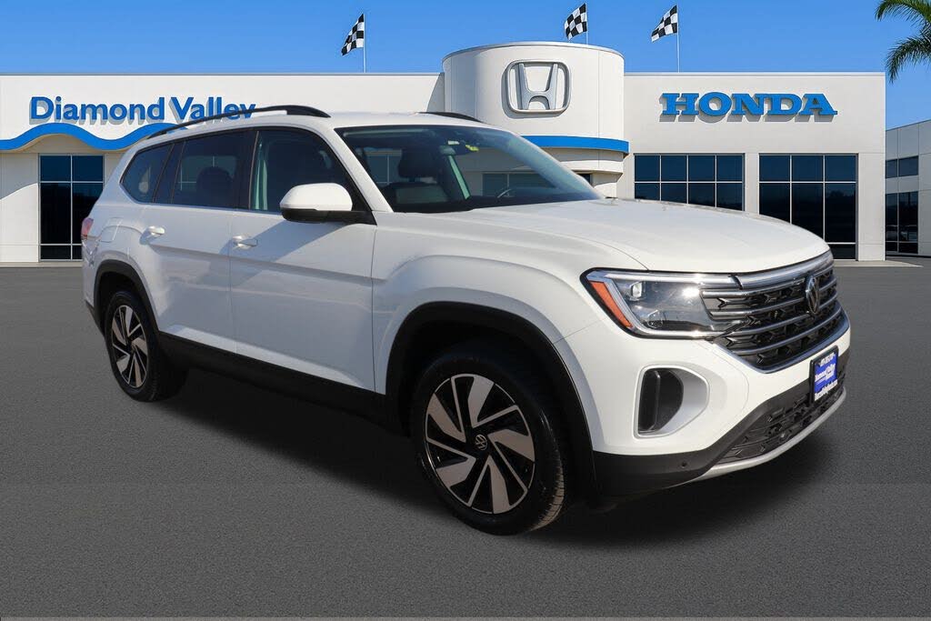 2025 Volkswagen Atlas SE 4Motion with Technology