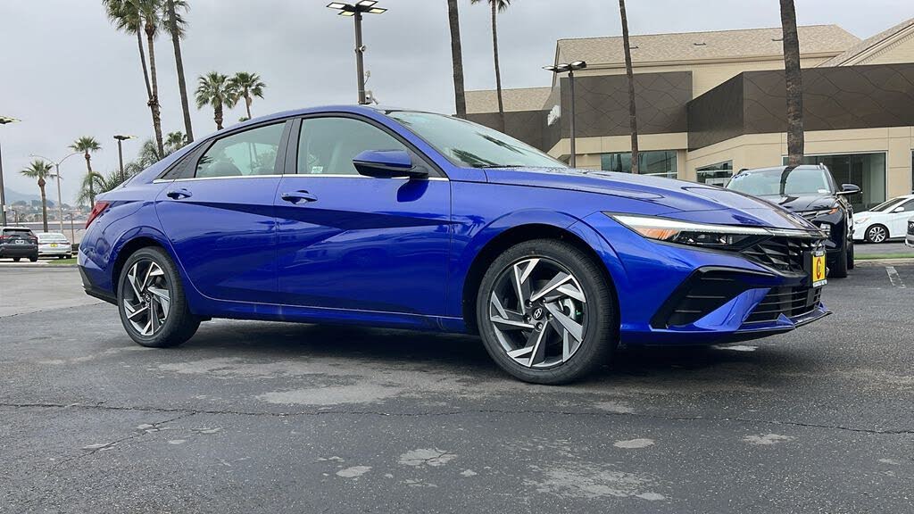 2025 Hyundai Elantra Hybrid Limited FWD