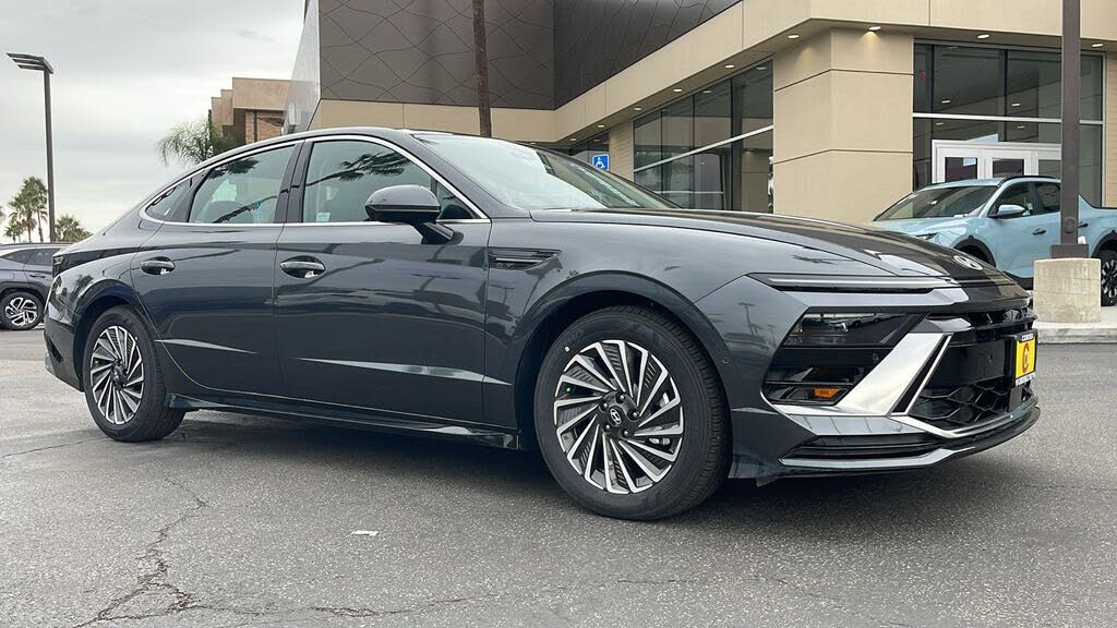 2025 Hyundai Sonata Hybrid Limited FWD