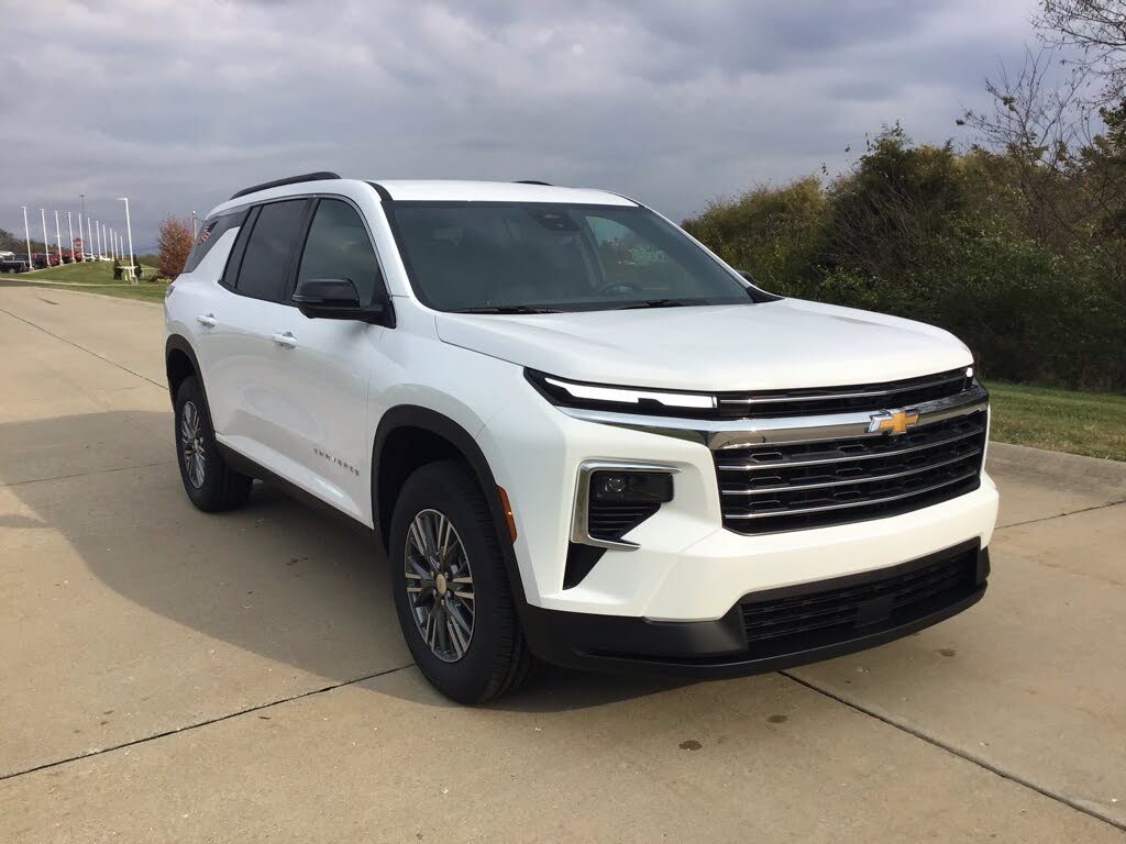 2026 Chevrolet Traverse LT FWD