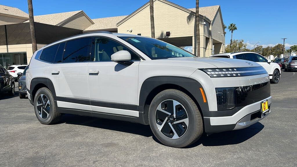 2026 Hyundai Ioniq 9 S RWD