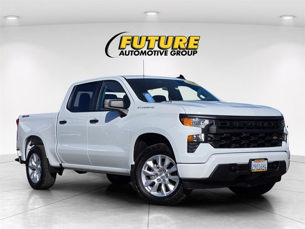 2026 Chevrolet Silverado 1500 Custom Crew Cab 4WD