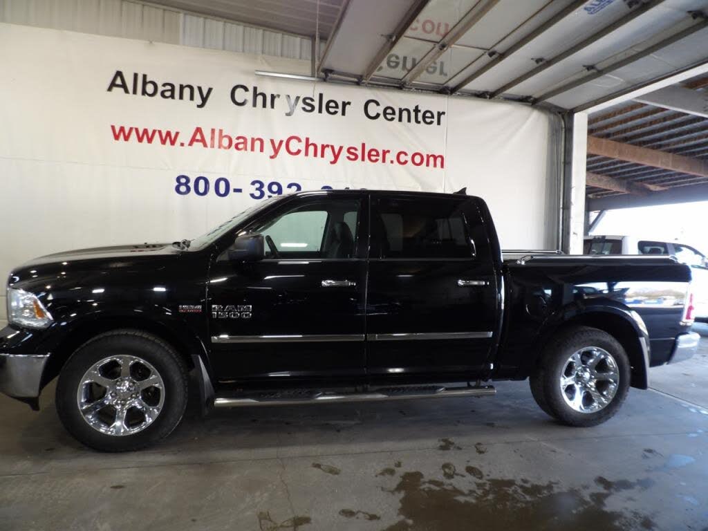 2014 RAM 1500 Laramie Crew Cab 4WD