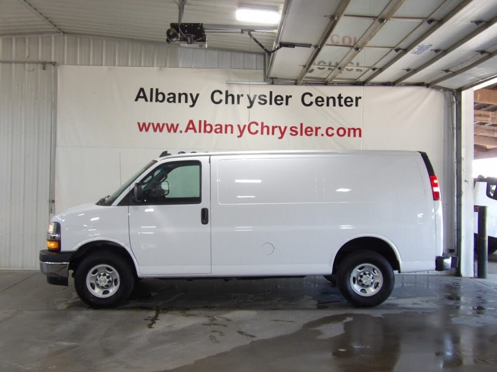 2022 Chevrolet Express Cargo 2500 RWD