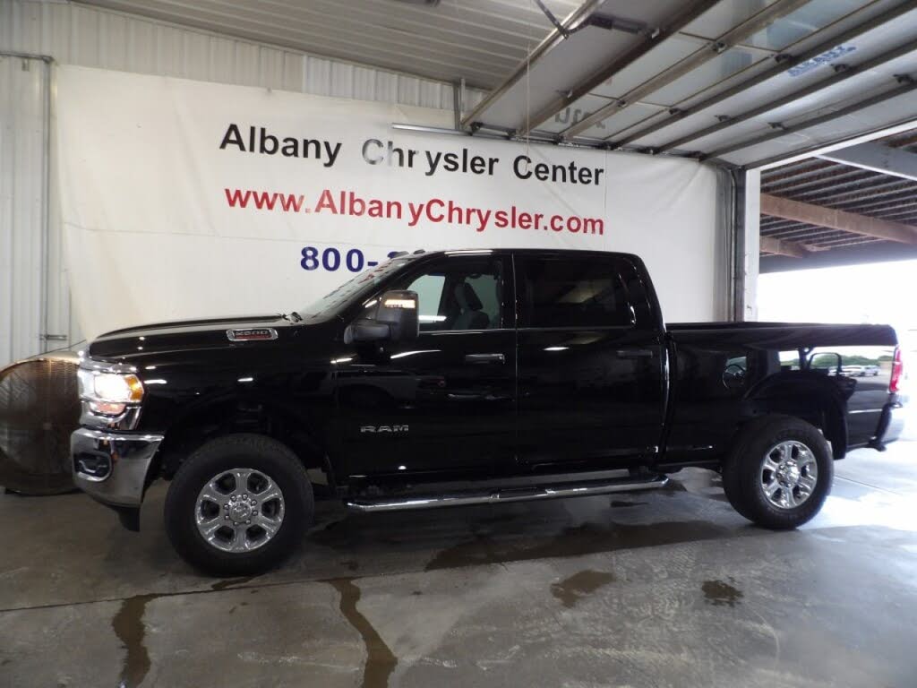 2024 RAM 2500 Big Horn Crew Cab 4WD