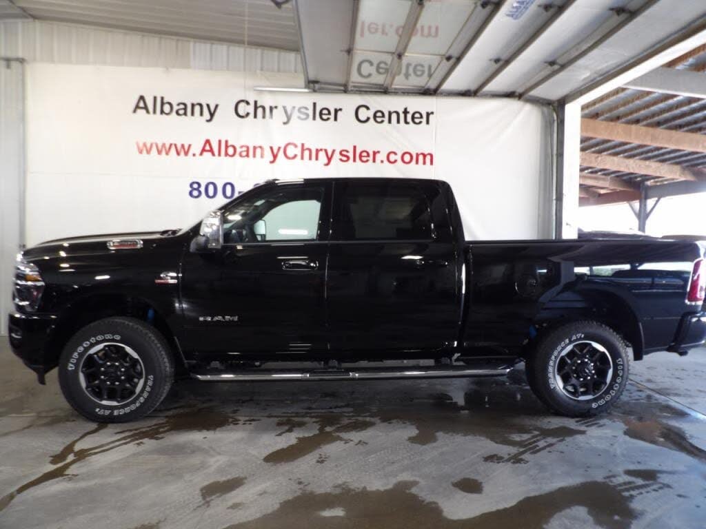 2025 RAM 2500 Laramie Crew Cab 4WD