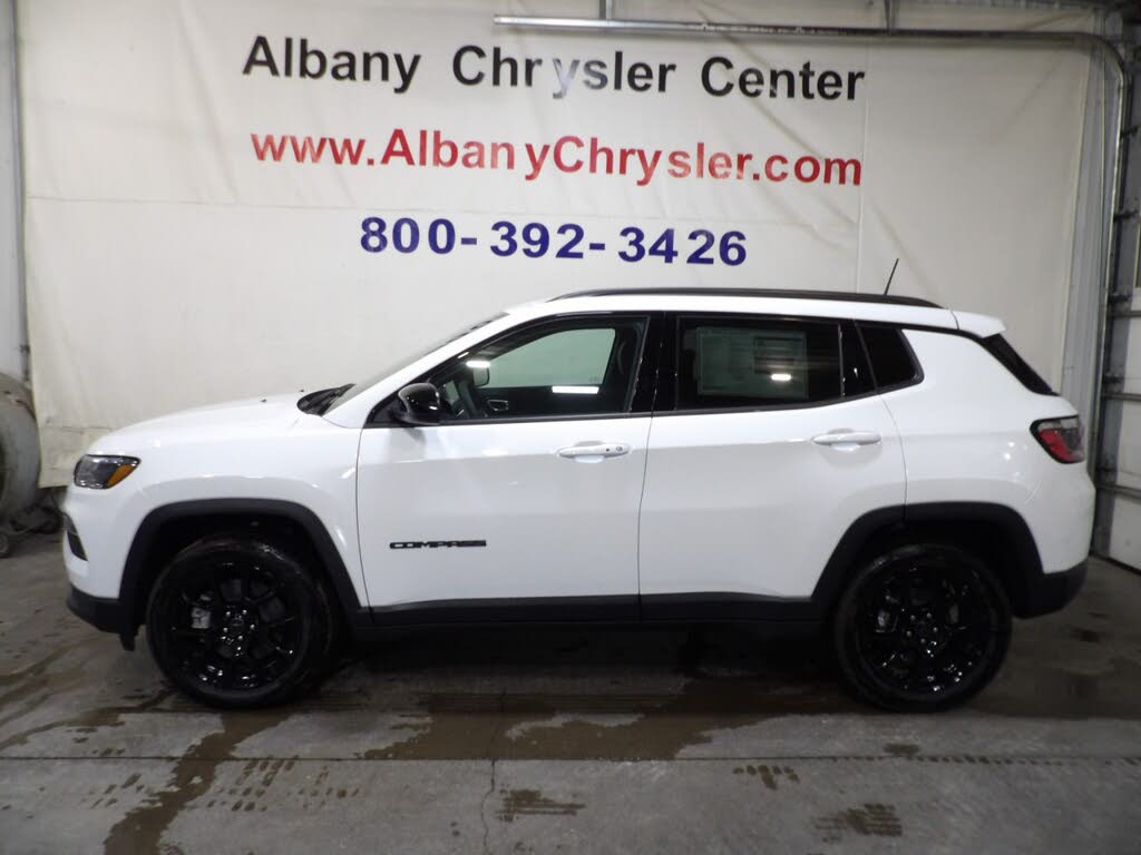 2026 Jeep Compass Latitude 4WD