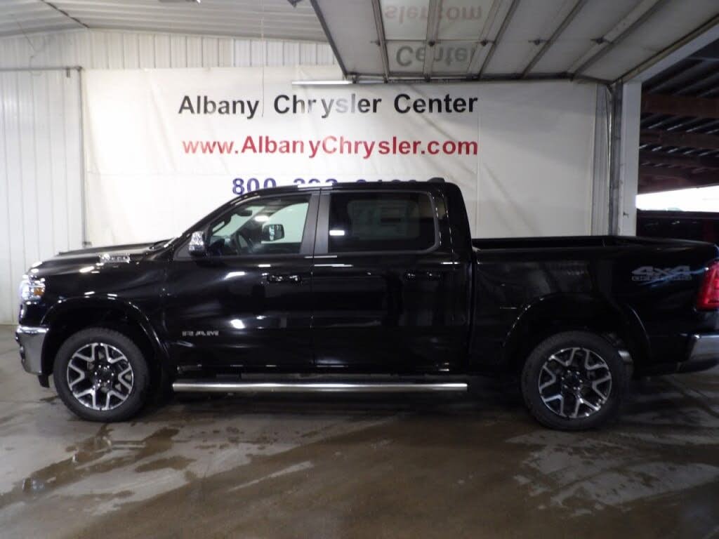 2026 RAM 1500 Laramie Crew Cab 4WD