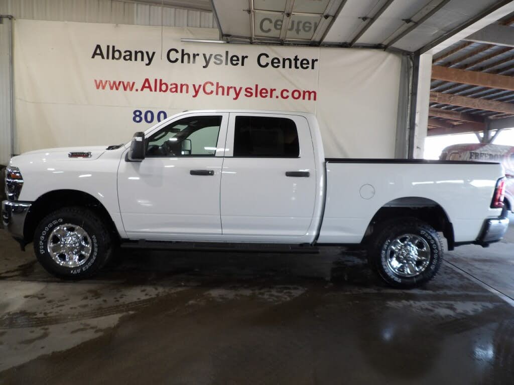 2026 RAM 3500 Tradesman Crew Cab 4WD