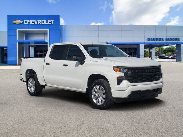 2025 Chevrolet Silverado 1500 Custom Crew Cab 4WD