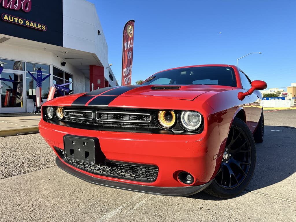 2016 Dodge Challenger SXT RWD