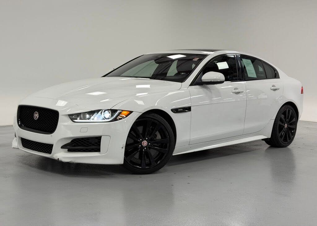 2017 Jaguar XE 35t R-Sport RWD