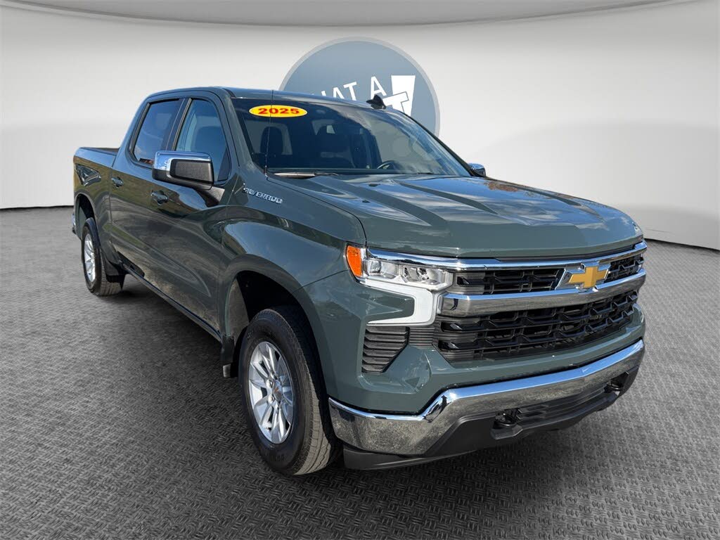 2025 Chevrolet Silverado 1500 LT Crew Cab 4WD