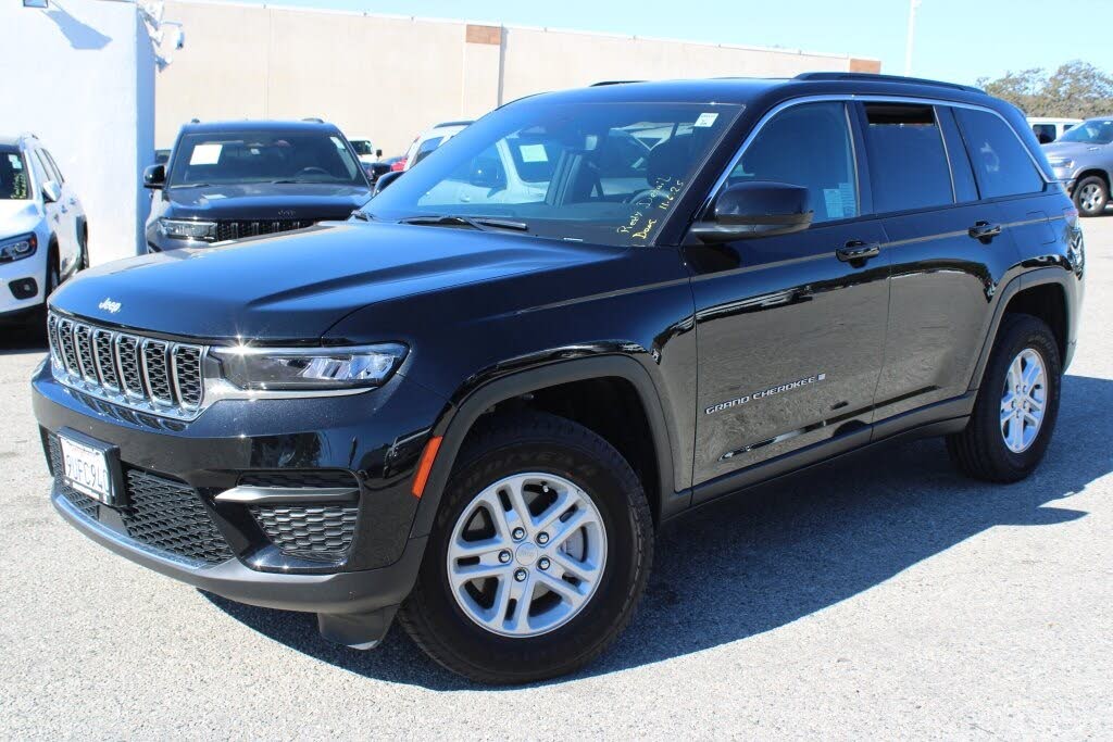 2025 Jeep Grand Cherokee Laredo RWD