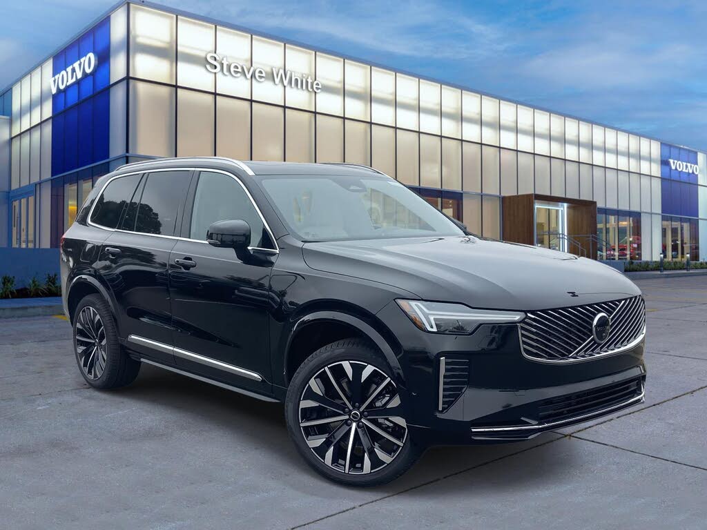 2026 Volvo XC90 B5 Plus 7-Passenger AWD