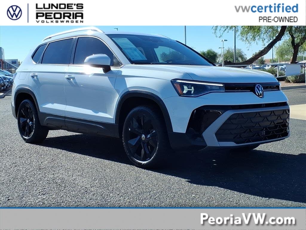 2025 Volkswagen Taos SE FWD