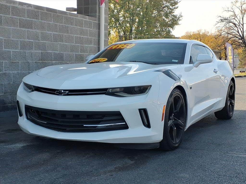 2017 Chevrolet Camaro 1LT Coupe RWD