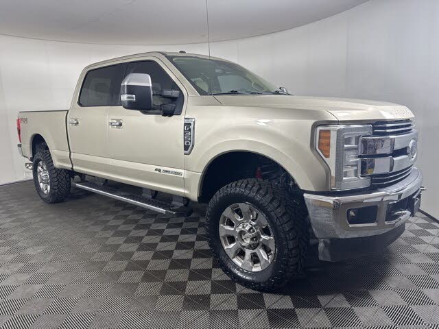 2017 Ford F-350 Super Duty Lariat Crew Cab 4WD