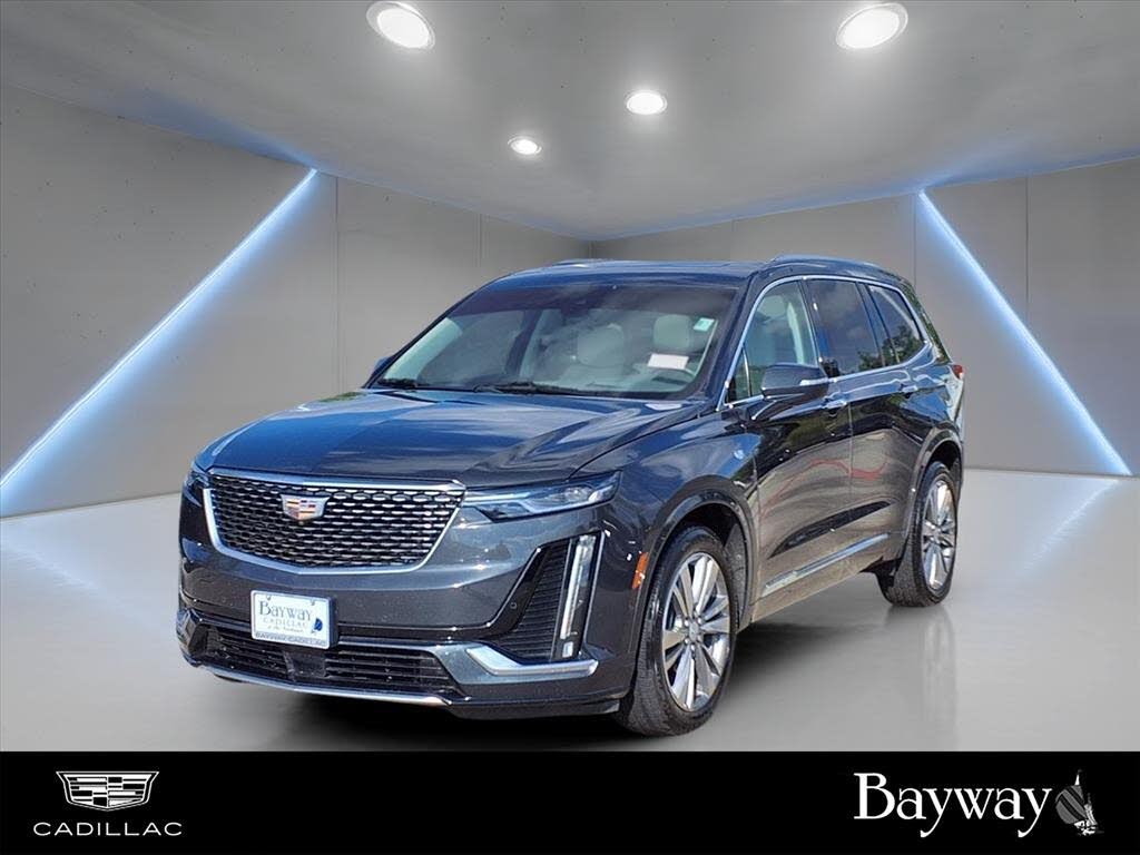 2022 Cadillac XT6 Premium Luxury FWD
