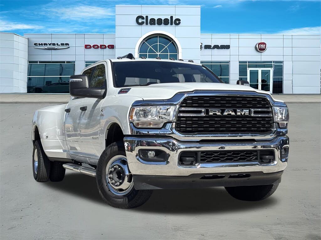2024 RAM 3500 Big Horn Crew Cab LB DRW 4WD