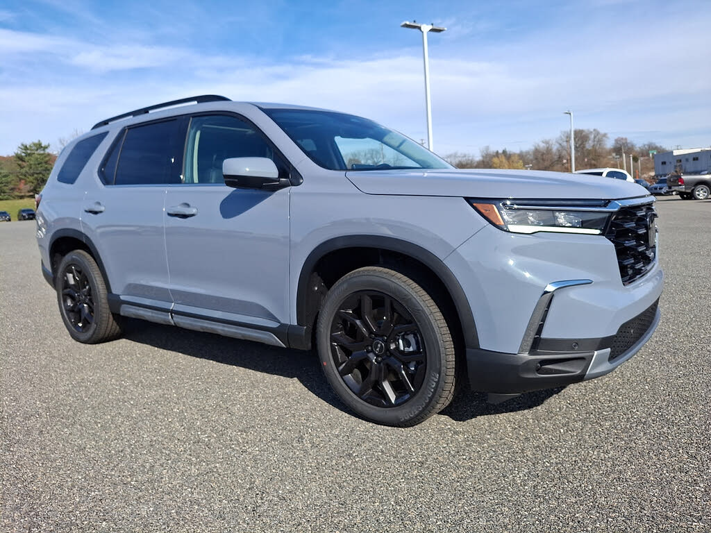 2025 Honda Pilot Touring AWD