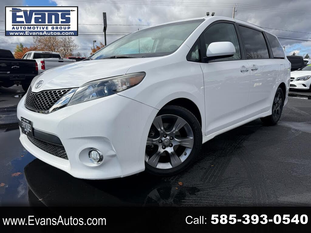 2014 Toyota Sienna SE 8-Passenger