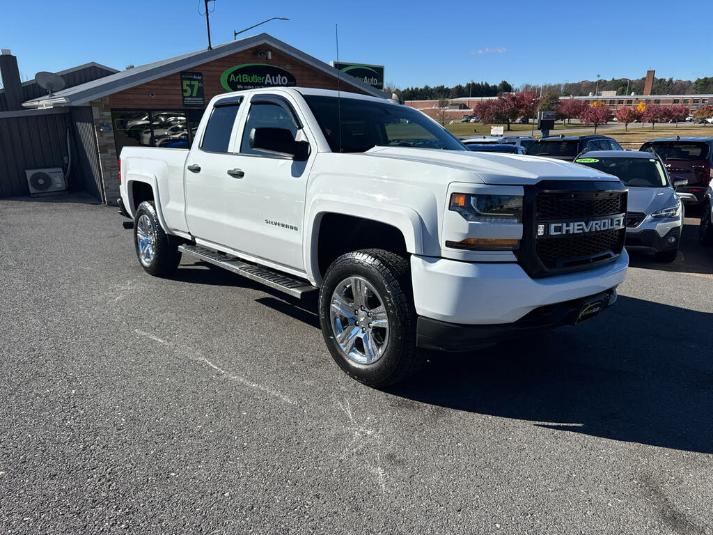 2018 Chevrolet Silverado 1500 Custom Double Cab 4WD