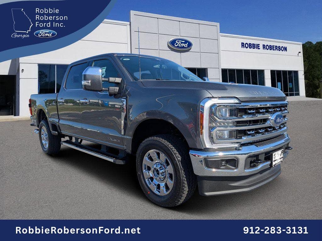 2025 Ford F-250 Super Duty Lariat Crew Cab 4WD