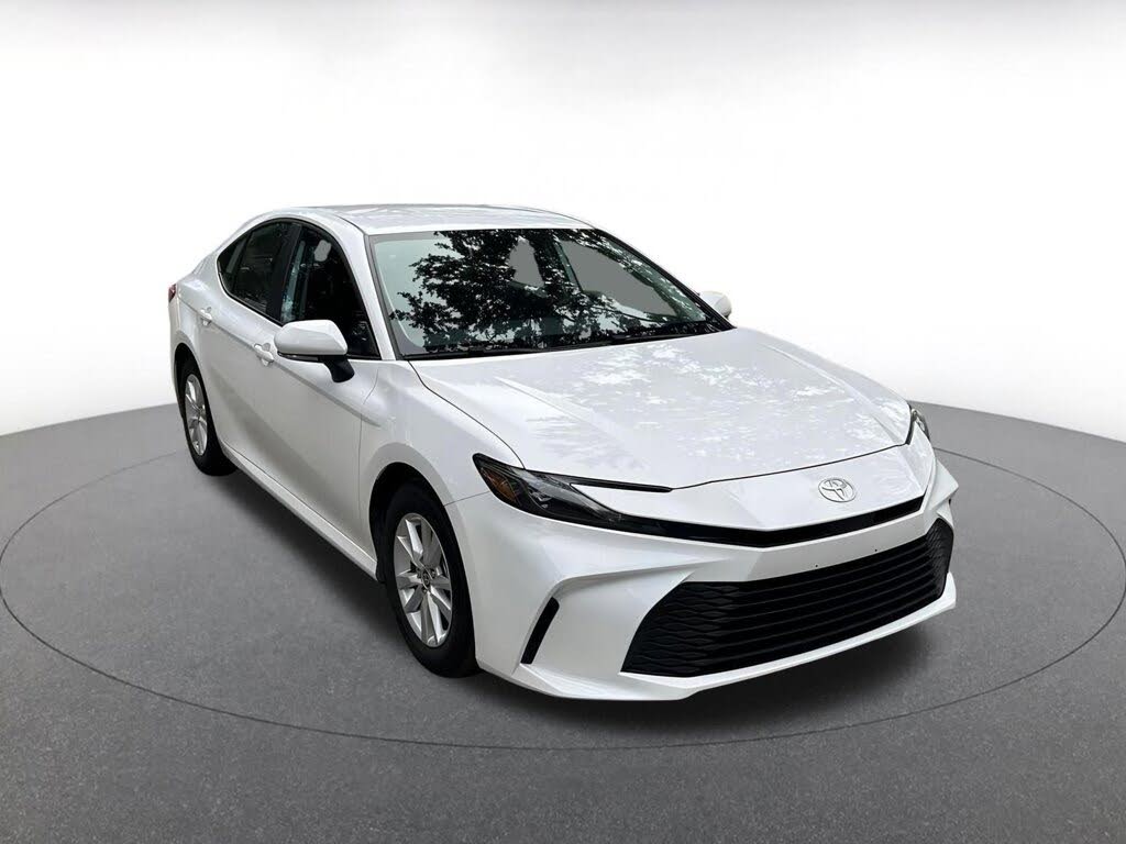 2025 Toyota Camry LE FWD