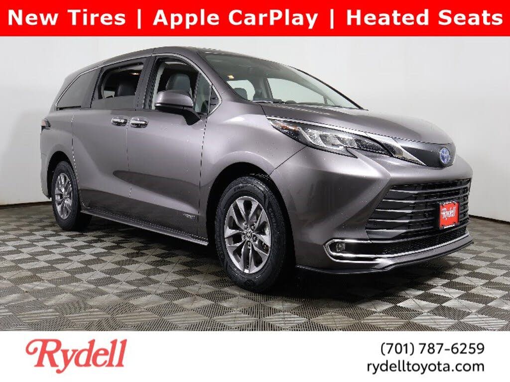 2021 Toyota Sienna XLE 7-Passenger FWD