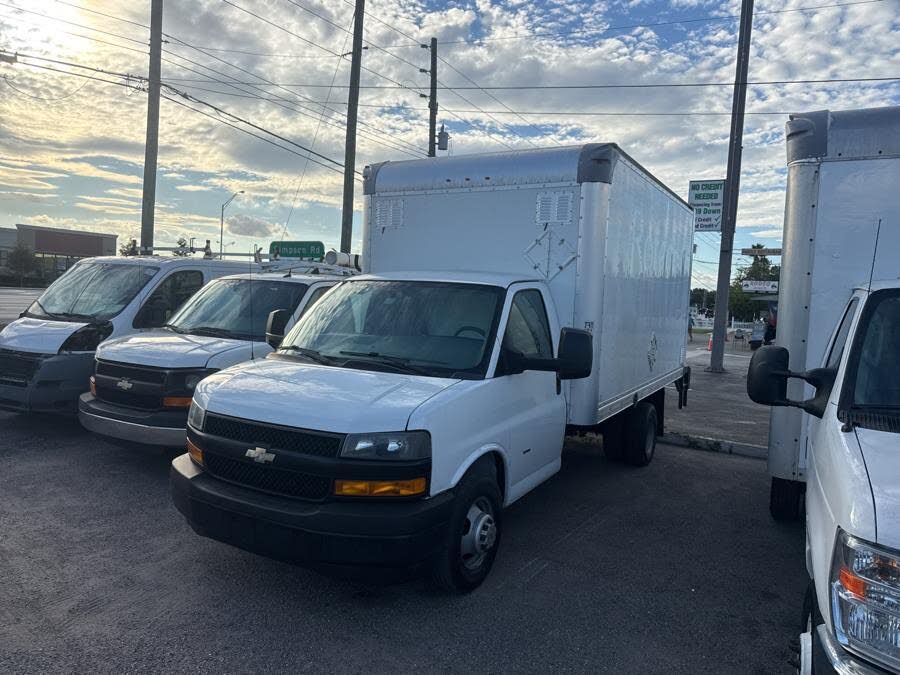 2018 Chevrolet Express Chassis 3500 159 Cutaway RWD
